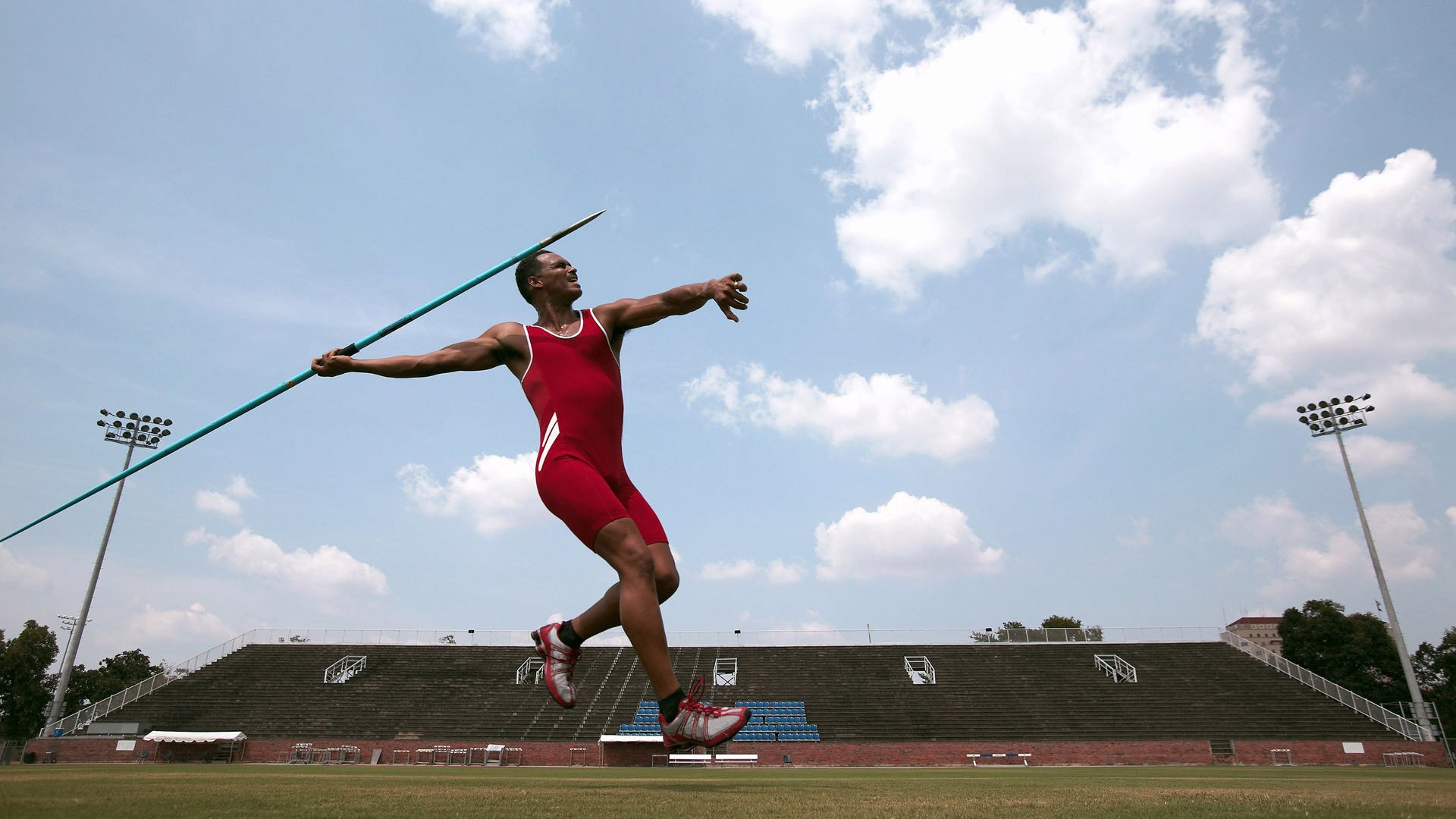 开运app官网-_高空空中漂移：在云间释放速度激情_，空中飘移